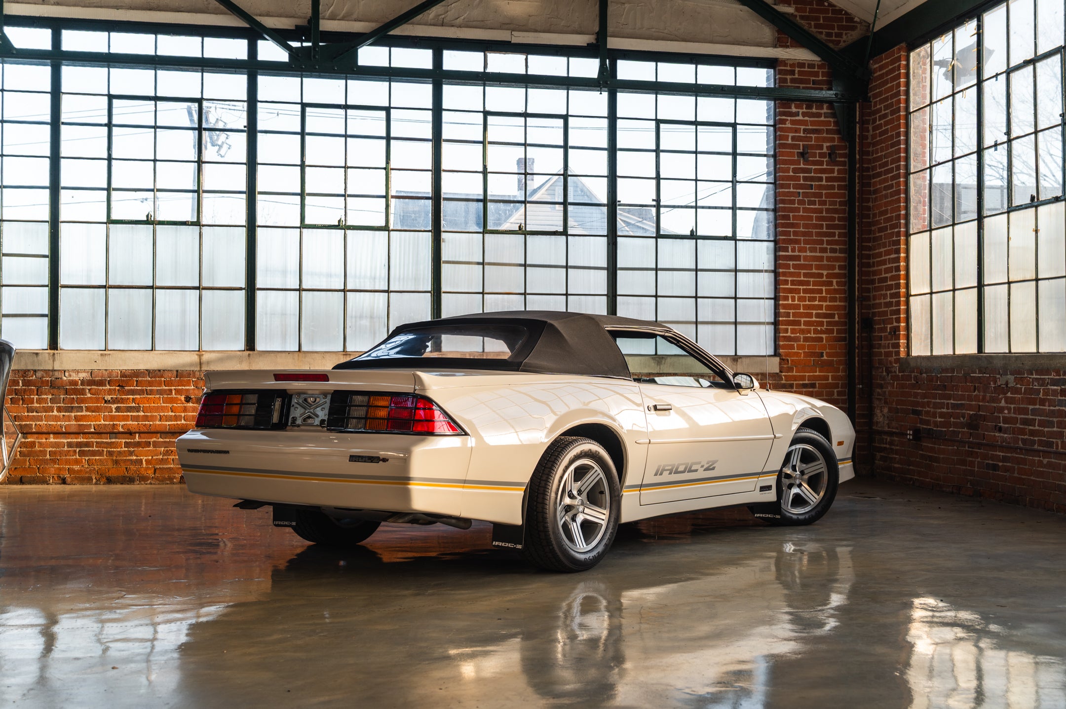 Image of 1989 Chevrolet Camaro IROC-Z Convertible
